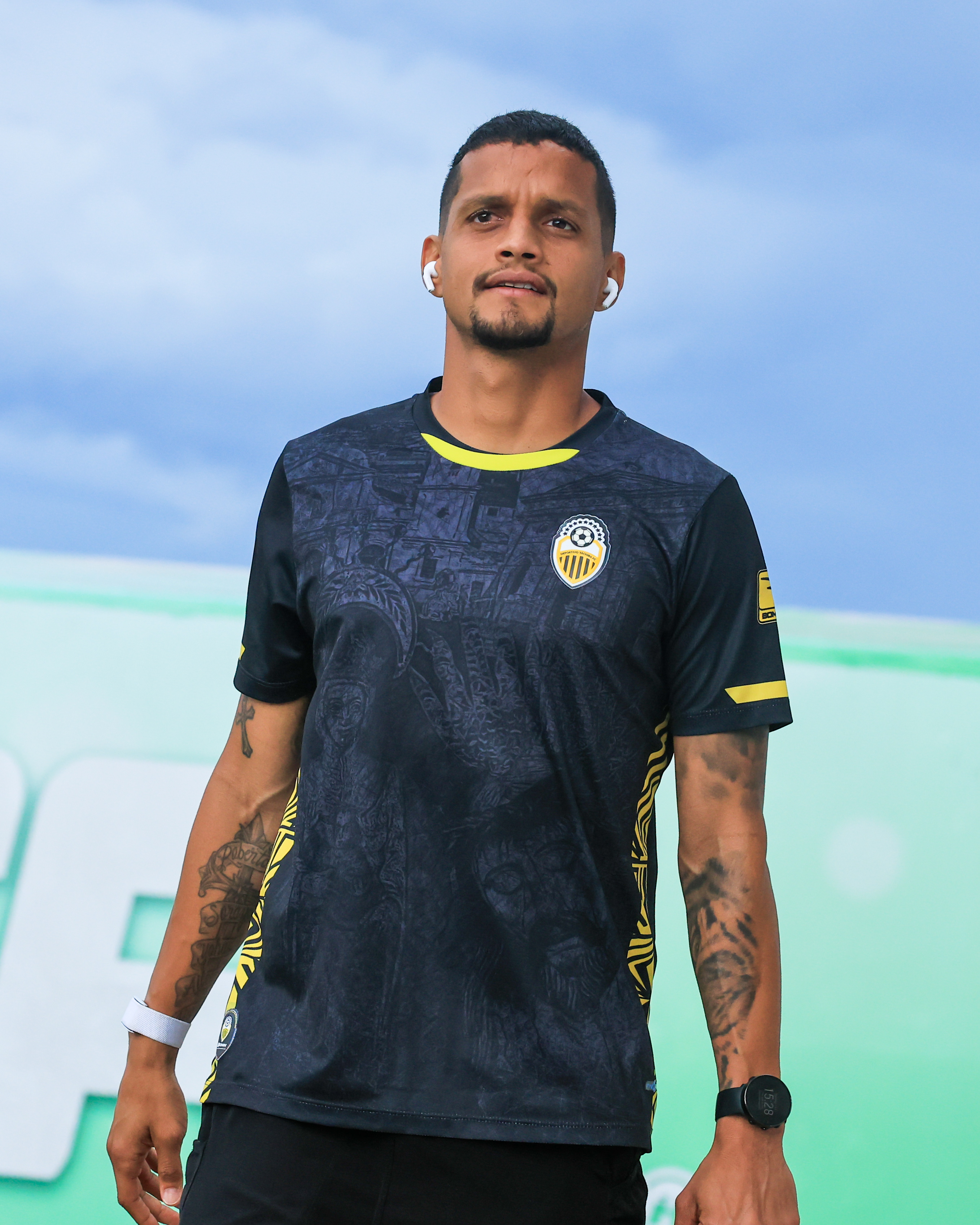 Roberto Rosales